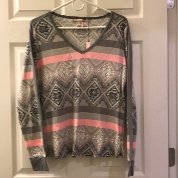 💖Top ONLY💖 Victoria Secret Thermal Sleep Shirt - Picture 1 of 5